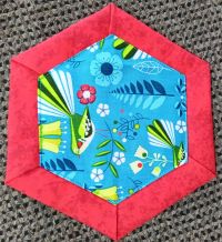 hexagon mug rug